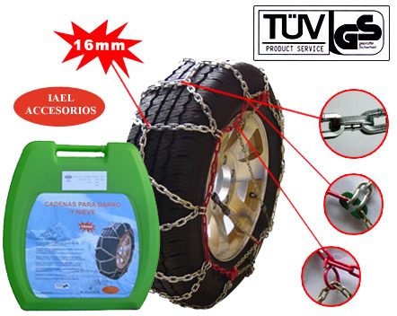 Como funcionam as cadenas de neve?: Cachorro caminhando na neve em San Martin - Vale Liberdade