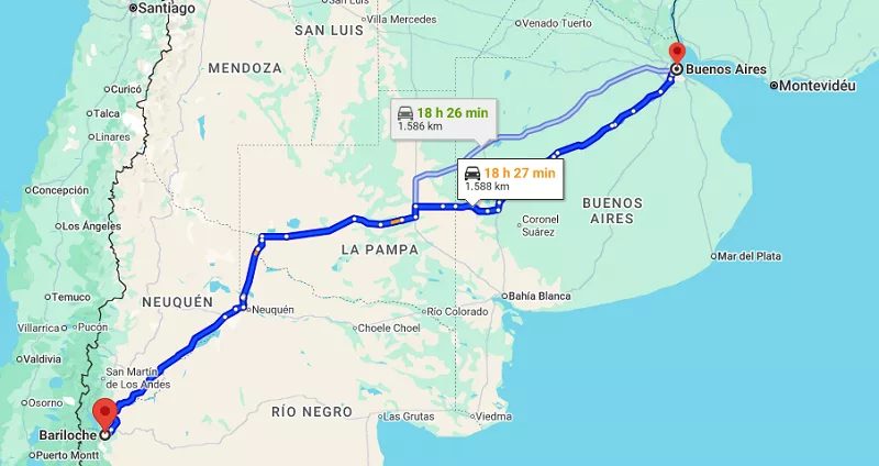 distância de Buenos Aires a Bariloche: interior de ônibus com perna do passageiro e porta entreaberta - Vale Liberdade