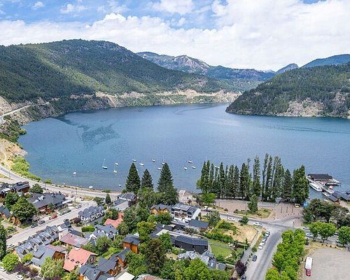 orla e montanhas de San Martin de Los Andes