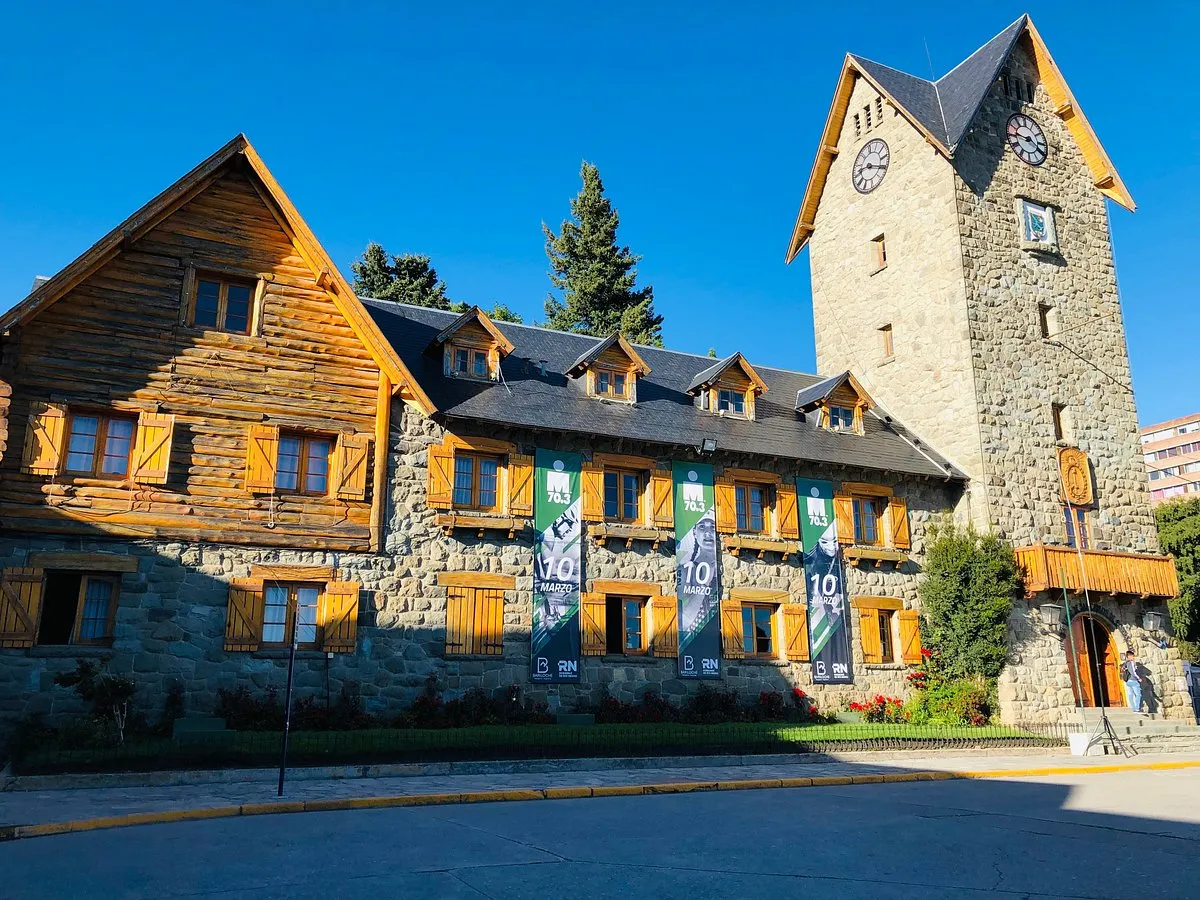 centro cívico bariloche, Centro Cívico de Bariloche: história, Vale Liberdade